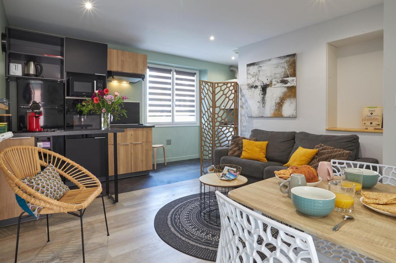 Centre Ville A Pied Appt Avec Sauna, Linge, Wifi, Stationnement Gratuit ヴァンヌ エクステリア 写真