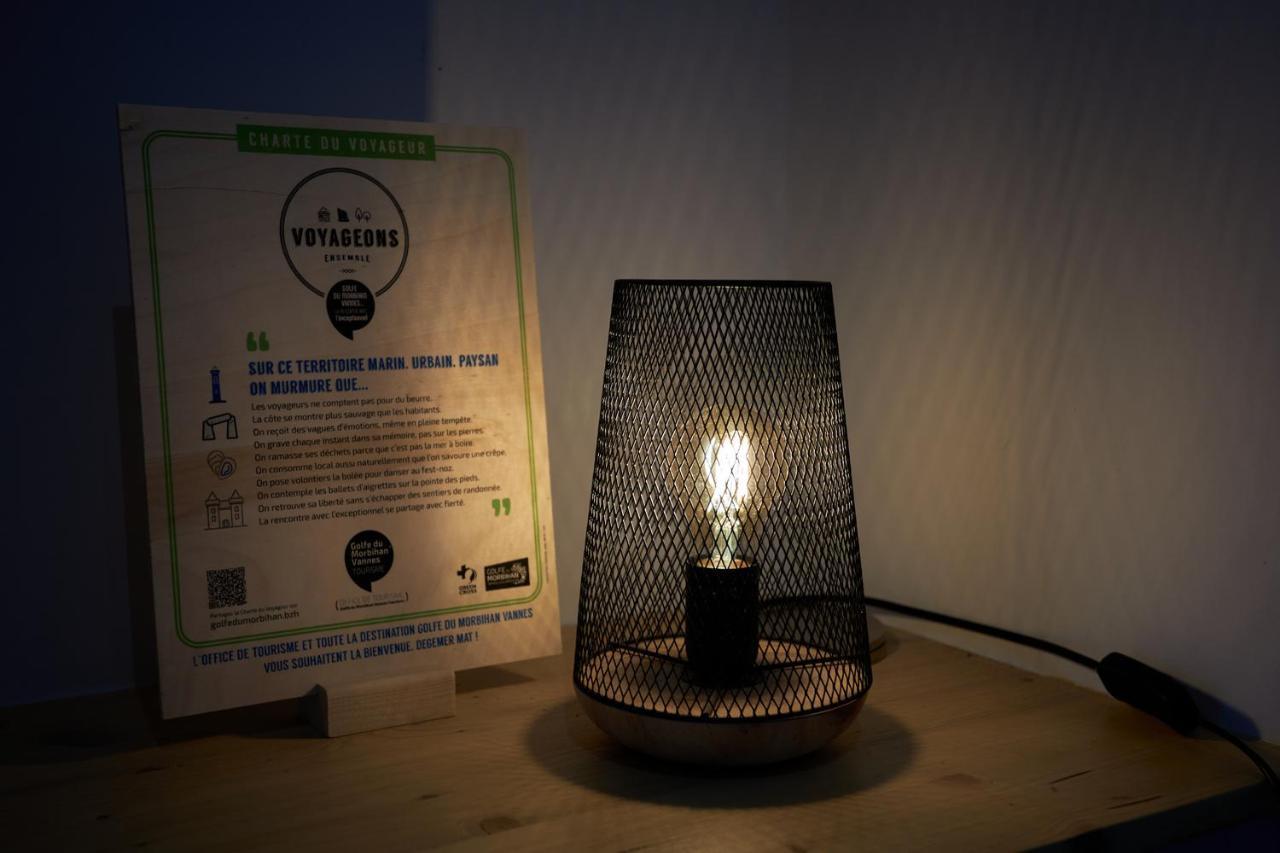 Centre Ville A Pied Appt Avec Sauna, Linge, Wifi, Stationnement Gratuit ヴァンヌ エクステリア 写真