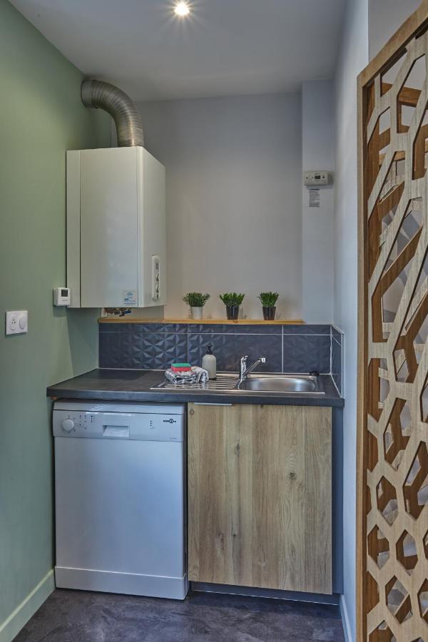 Centre Ville A Pied Appt Avec Sauna, Linge, Wifi, Stationnement Gratuit ヴァンヌ エクステリア 写真