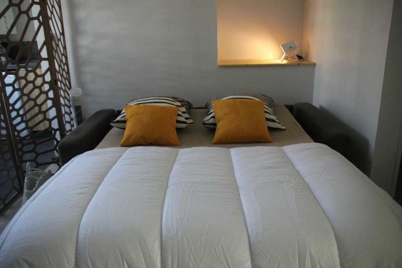 Centre Ville A Pied Appt Avec Sauna, Linge, Wifi, Stationnement Gratuit ヴァンヌ エクステリア 写真
